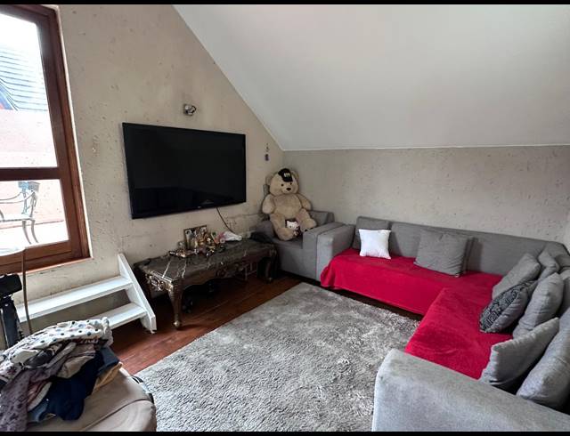 2 BEDROOM TOWNHOUSE FOR SALE IN SUNNINGHILL